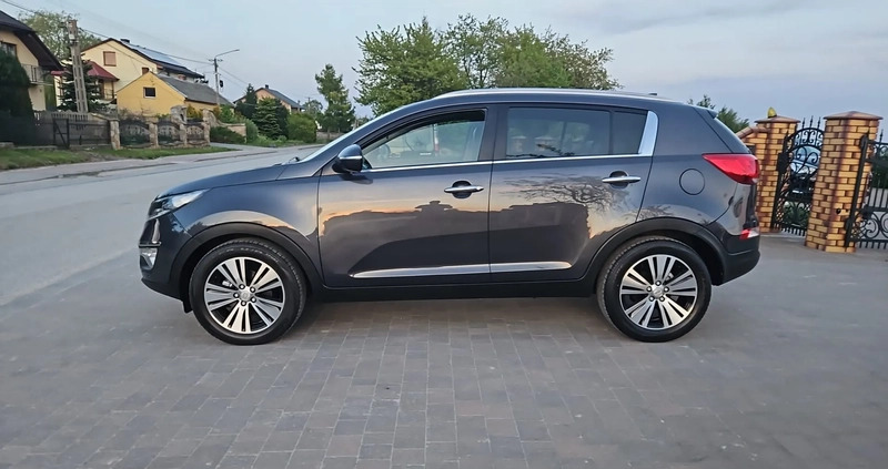 Kia Sportage cena 51900 przebieg: 205000, rok produkcji 2016 z Dobra małe 254